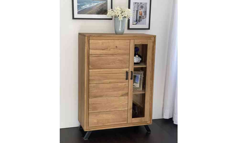 Highboard aus massiver Eiche