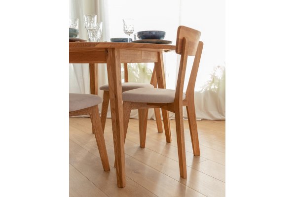 Stuhl aus Eichenholz mit Stoffsitz 
