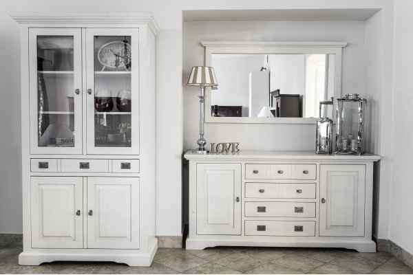 Vitrine aus massiver Birke, Vitrine aus Massivholz