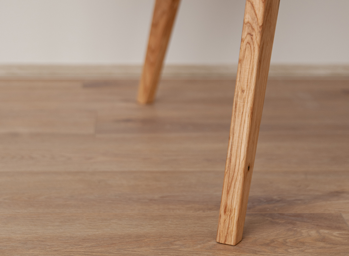 Couchtisch aus Massivholz