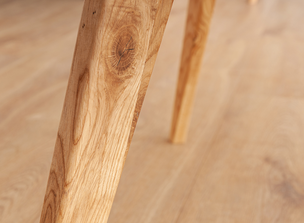 Couchtisch aus Massivholz
