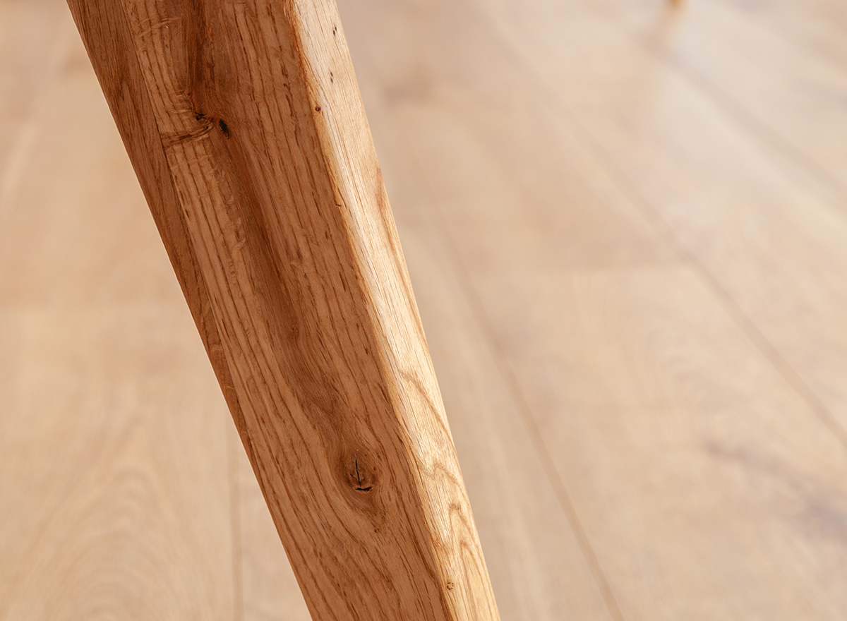 Couchtisch aus Massivholz