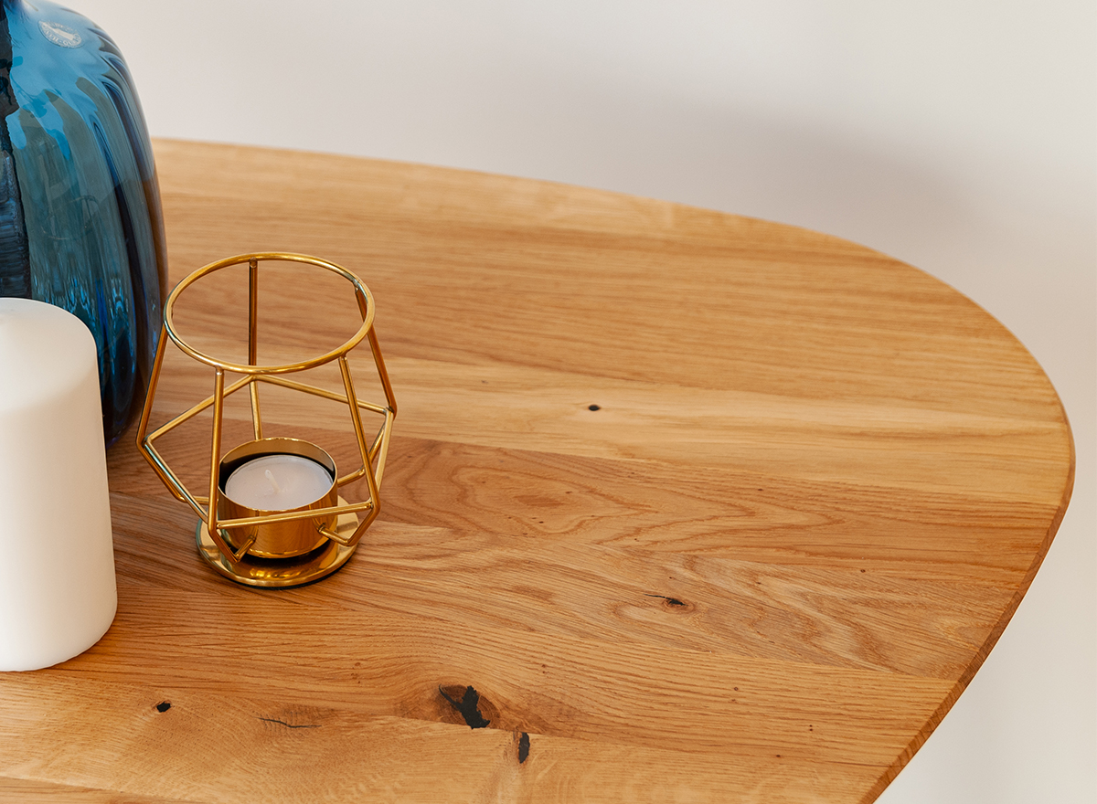 Couchtisch aus Massivholz