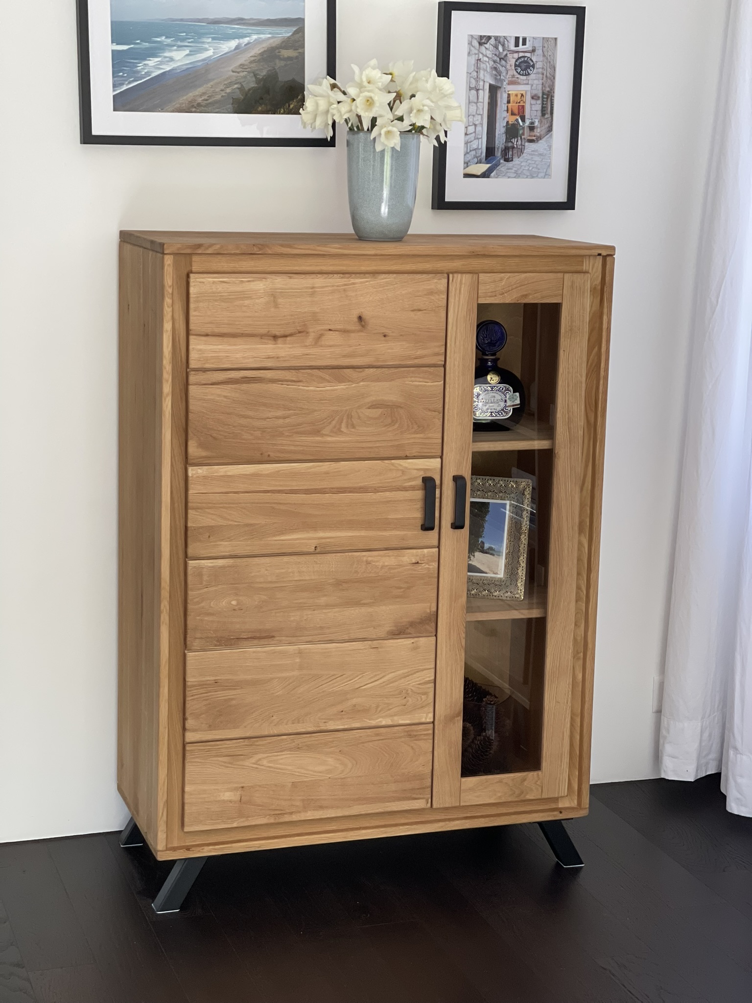 Highboard aus massiver Eiche