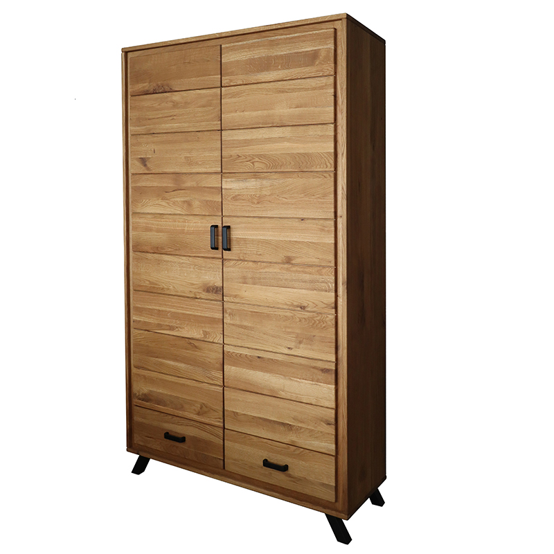 Kleiderschrank aus massiver Eiche