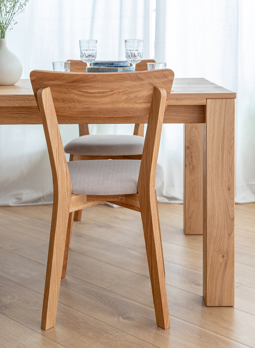 Stuhl aus Eichenholz mit Stoffsitz 