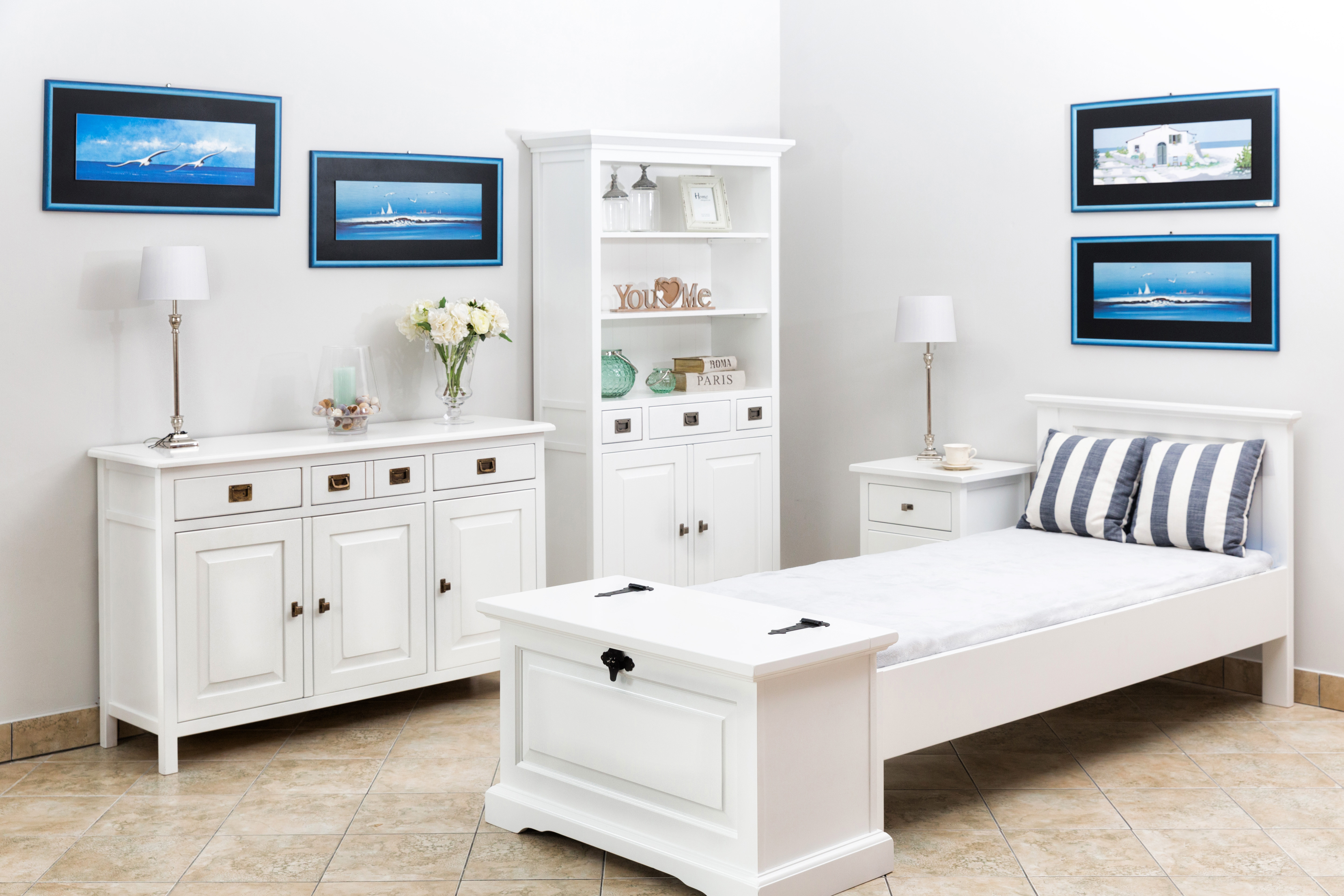 Solid wood chest