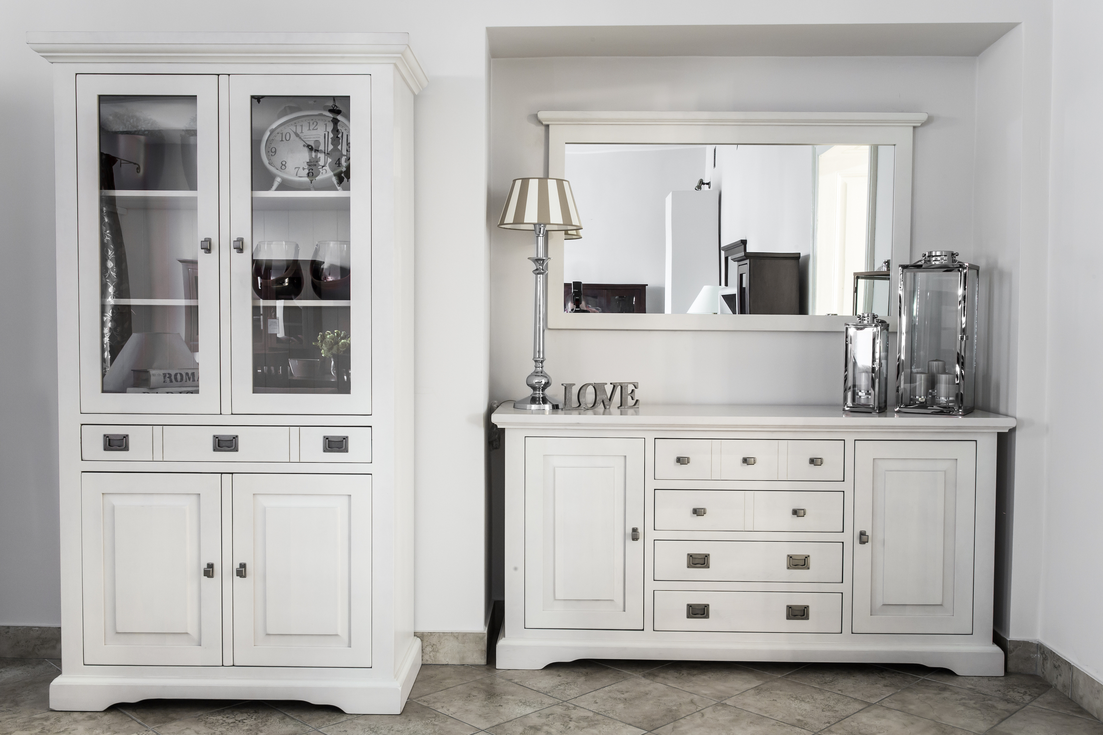 Vitrine aus massiver Birke, Vitrine aus Massivholz